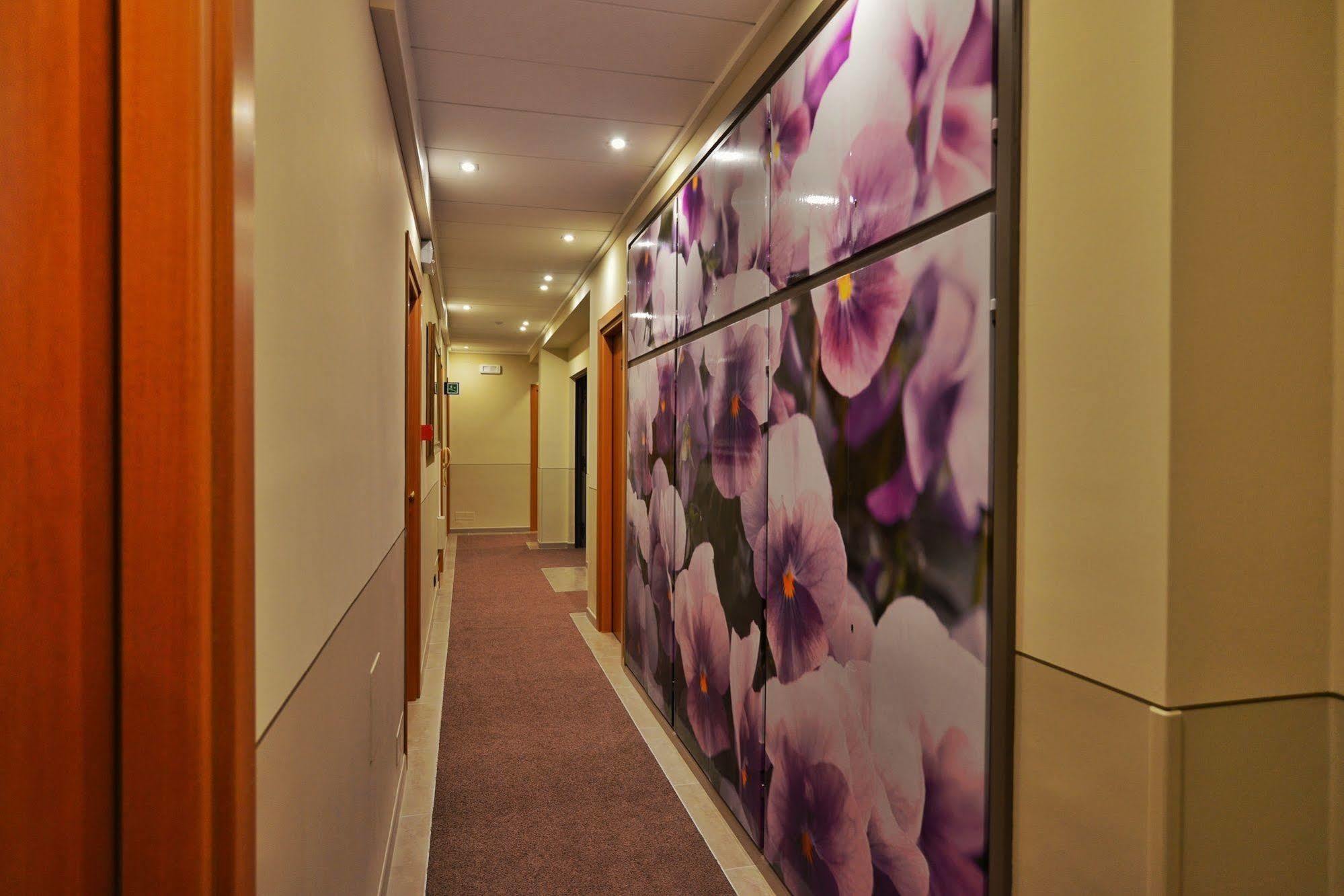 Hotel Sorriso Тосколано Мадерно Екстериор снимка