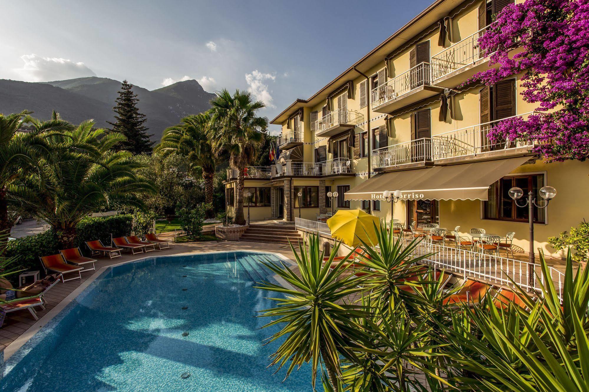 Hotel Sorriso Тосколано Мадерно Екстериор снимка