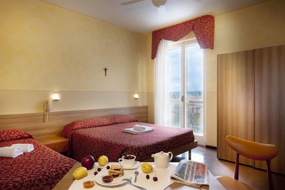 Hotel Sorriso Тосколано Мадерно Екстериор снимка