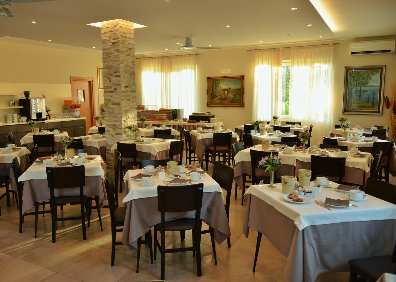 Hotel Sorriso Тосколано Мадерно Екстериор снимка